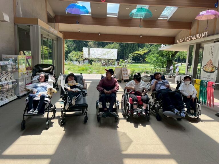 安心して過ごす児童発達支援の様子
